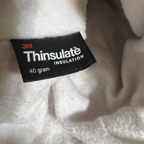 Thinsulate fleece lined winter hat with red/pink striped with white pompom - Picture 2 of 6